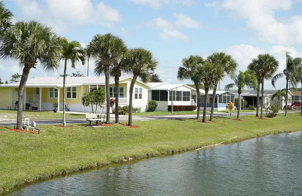 Palm Lake Estates